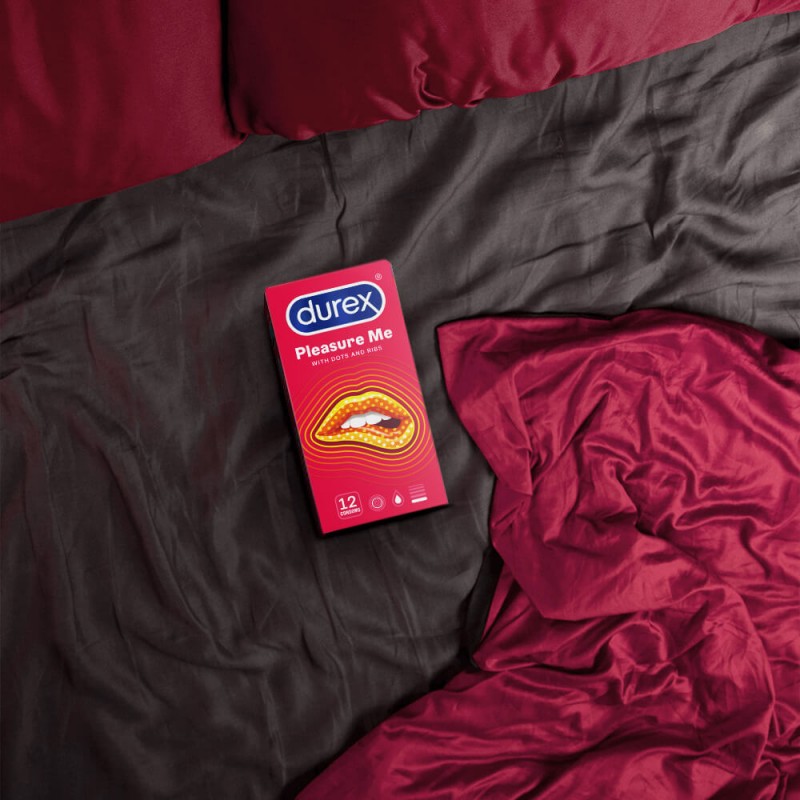 Durex Pleasure Me - bordázott-pontozott óvszer (12db) 49561 termék bemutató kép
