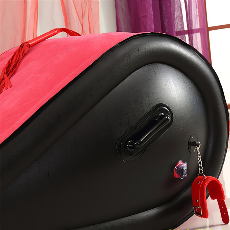 Desirel Magic Pillow - felfújható BDSM szexbútor - bilinccsel (piros) 120221 termék bemutató kép